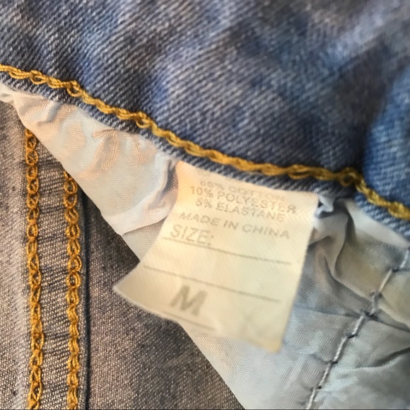 Shredded jean shorts - Picture 3 of 3